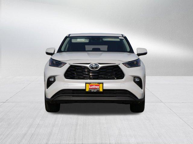 used 2023 Toyota Highlander car, priced at $36,497