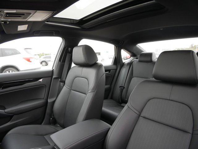 new 2025 Honda Civic Hybrid car, priced at $33,100