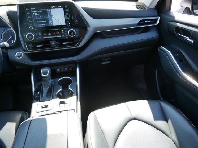 used 2022 Toyota Highlander car, priced at $36,747