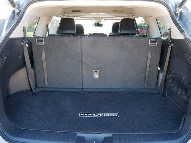 used 2022 Toyota Highlander car, priced at $36,747
