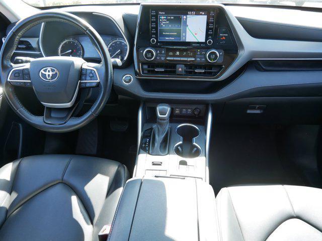 used 2022 Toyota Highlander car, priced at $36,747