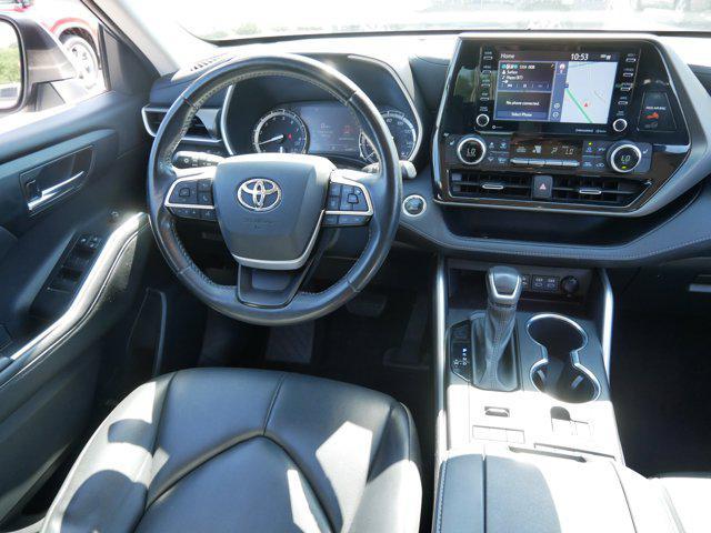 used 2022 Toyota Highlander car, priced at $36,747