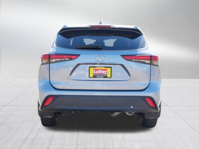 used 2022 Toyota Highlander car, priced at $36,747