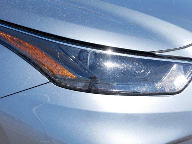 used 2022 Toyota Highlander car, priced at $36,747