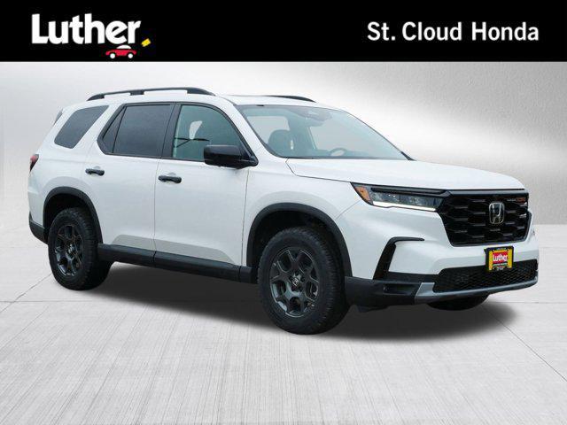new 2025 Honda Pilot car, priced at $51,350