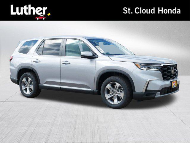 new 2025 Honda Pilot car, priced at $47,095