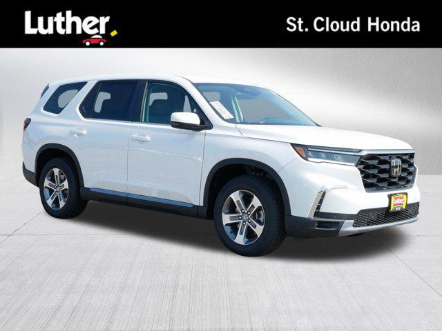 new 2025 Honda Pilot car, priced at $47,550