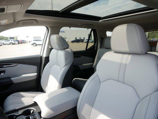 new 2025 Honda Pilot car, priced at $51,550