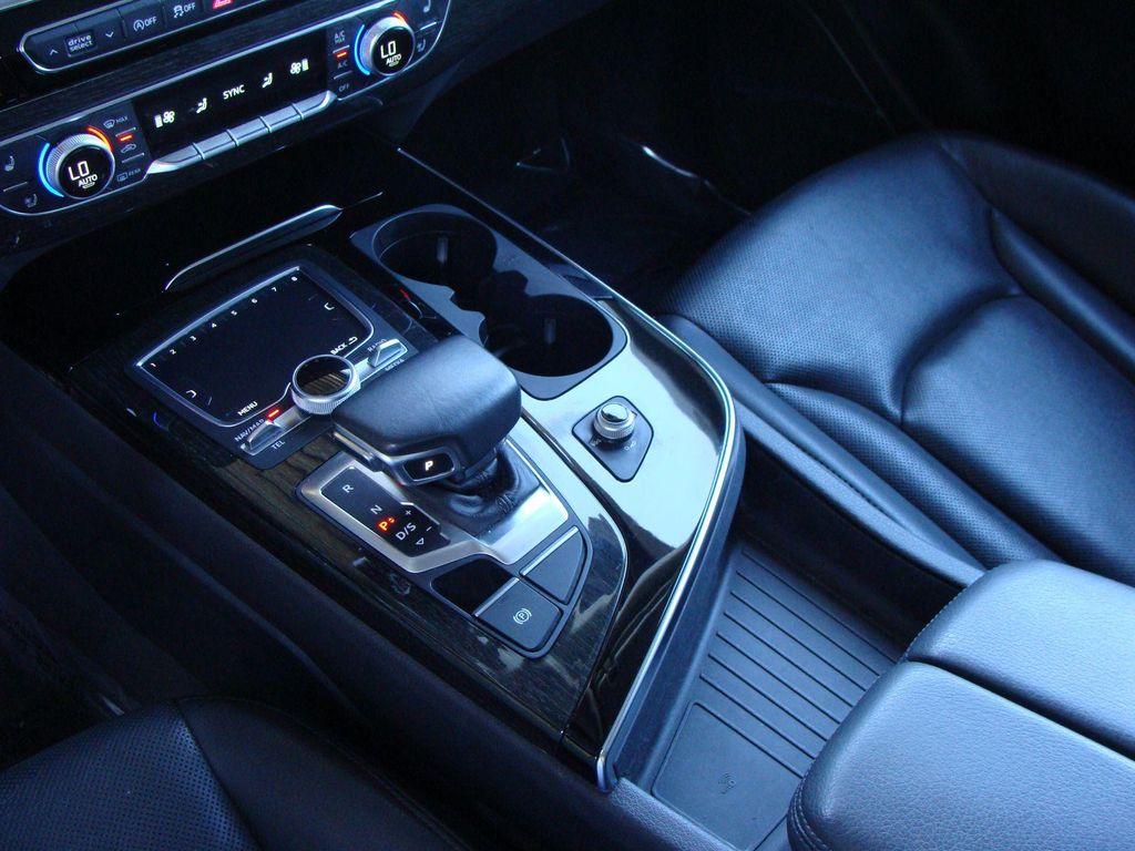 used 2019 Audi Q7 car, priced at $22,221
