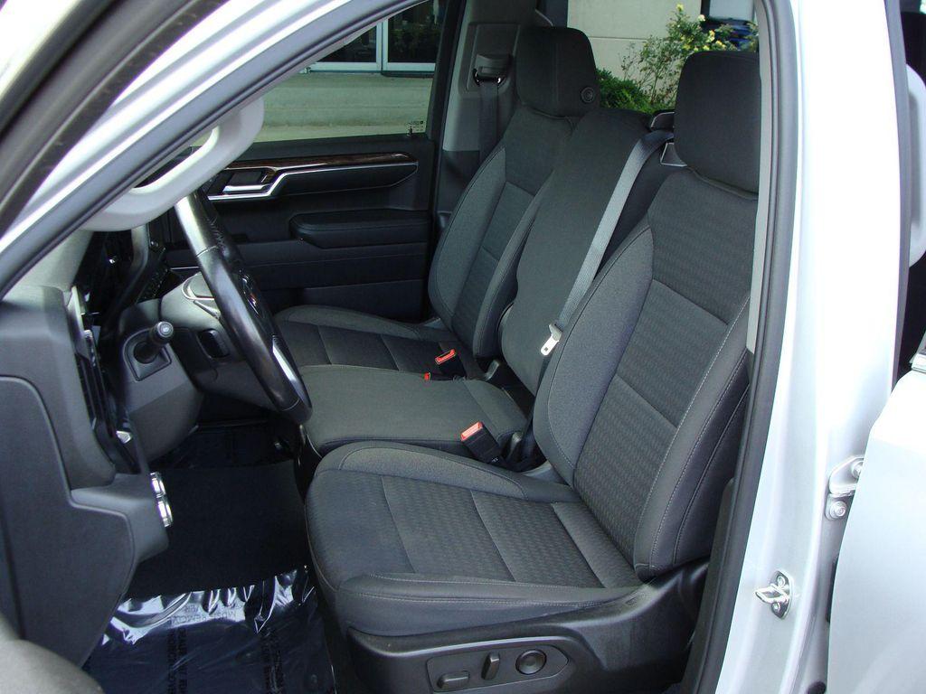 used 2022 GMC Sierra 1500 car, priced at $32,333