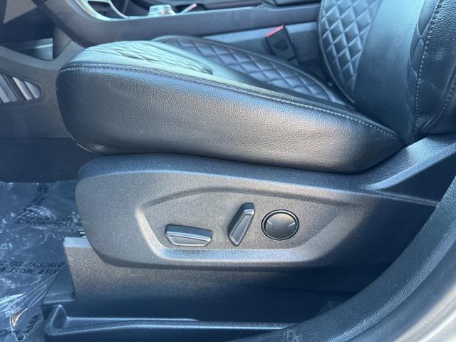 used 2024 Ford Edge car, priced at $31,994