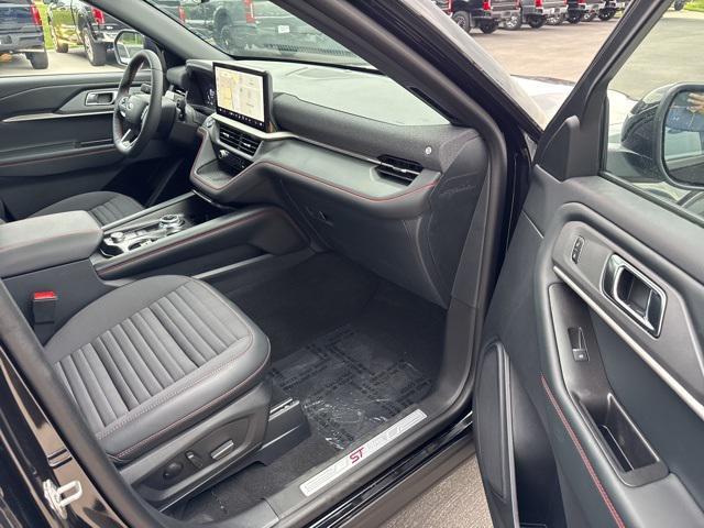 new 2025 Ford Explorer car, priced at $51,114
