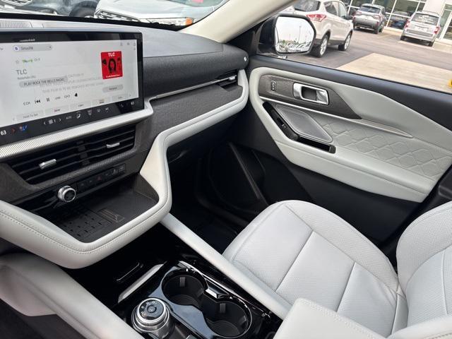 new 2025 Ford Explorer car, priced at $55,826