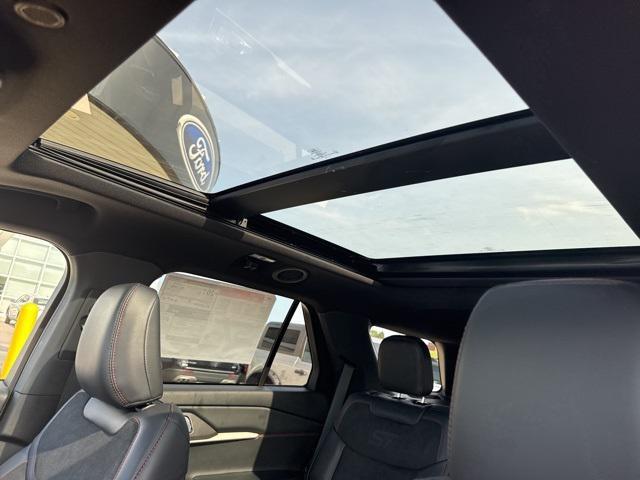 new 2025 Ford Explorer car, priced at $57,188