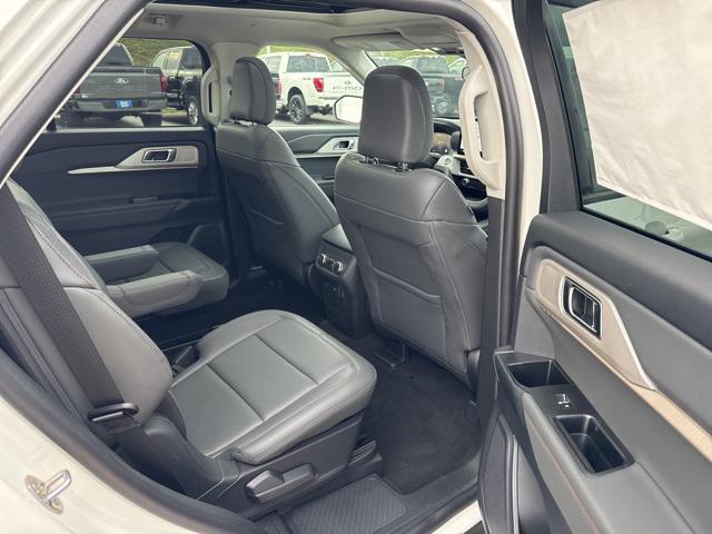 new 2025 Ford Explorer car, priced at $49,947