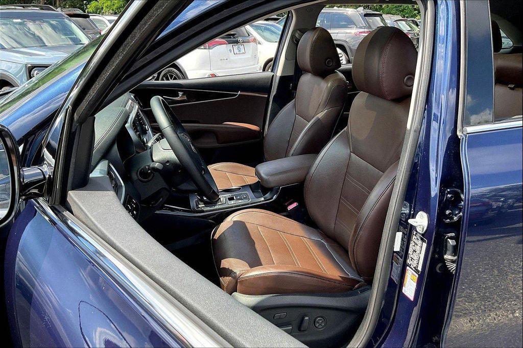 used 2019 Kia Sorento car, priced at $17,790