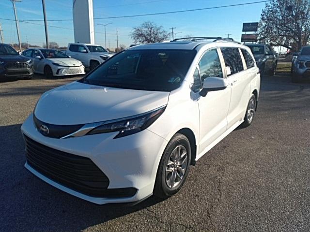 new 2025 Toyota Sienna car, priced at $44,960