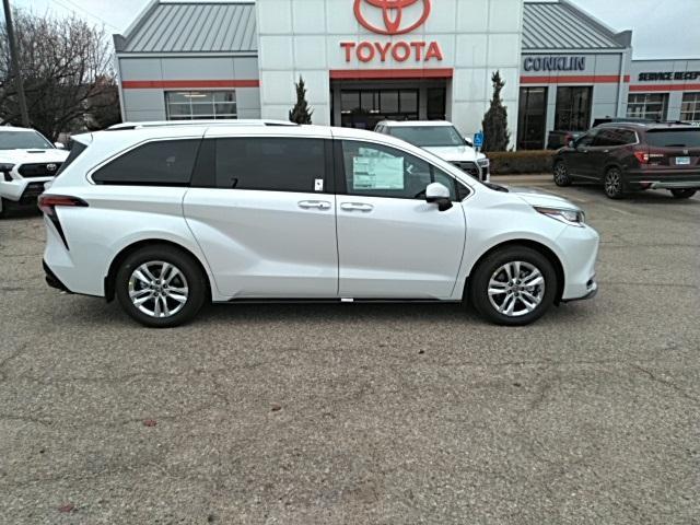 new 2025 Toyota Sienna car, priced at $53,200