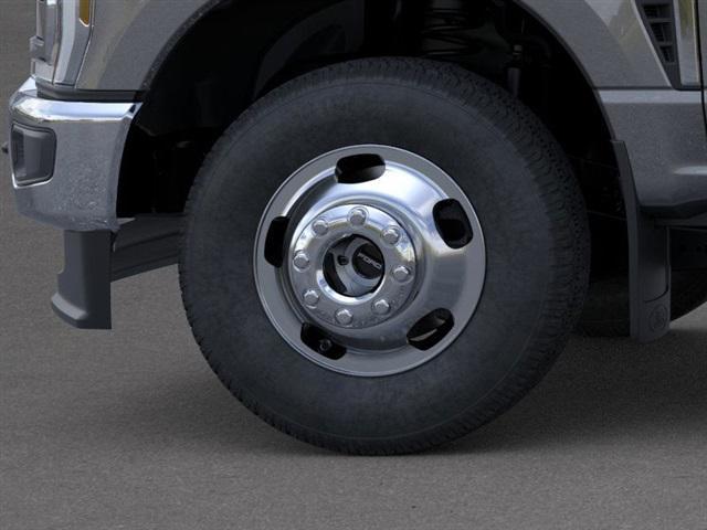 new 2025 Ford F-350 car, priced at $81,051