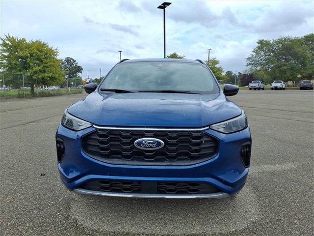 used 2023 Ford Escape car, priced at $25,631
