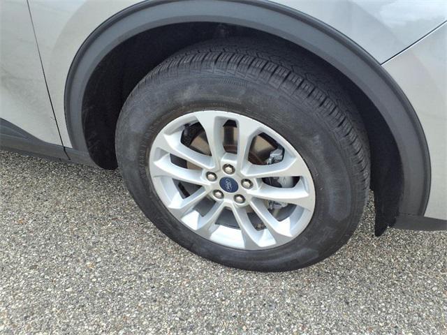used 2022 Ford Escape car, priced at $19,395