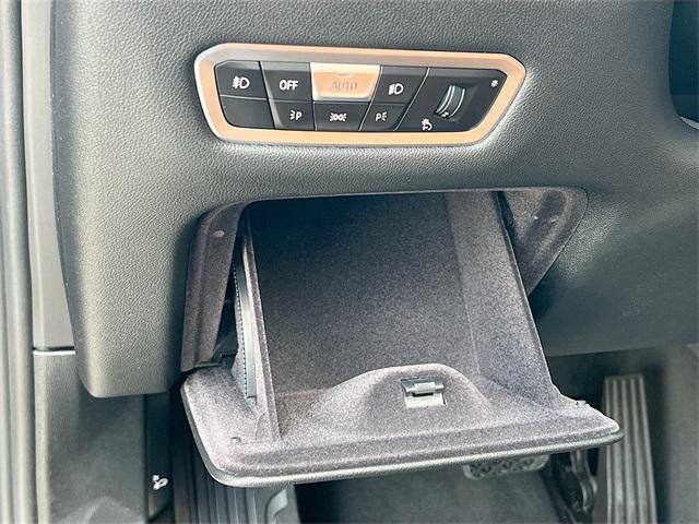used 2022 BMW X7 car, priced at $40,000