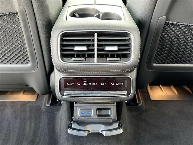 new 2025 Mercedes-Benz GLS 450 car, priced at $95,365