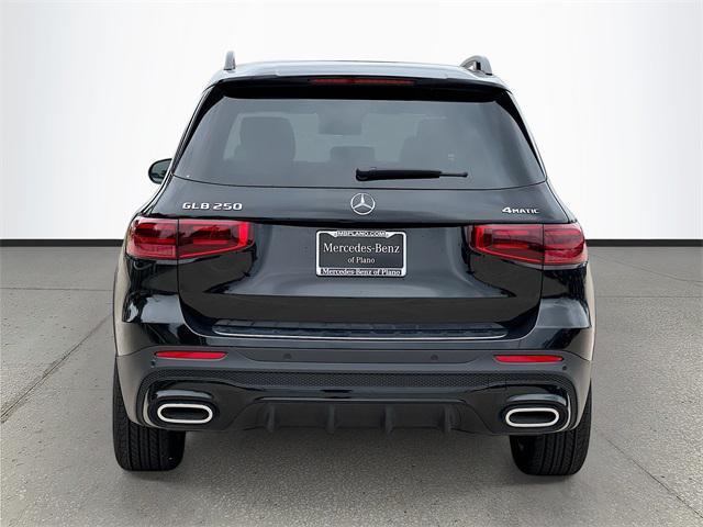 new 2024 Mercedes-Benz GLB 250 car, priced at $54,920
