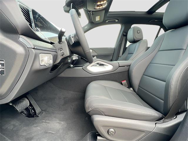 new 2025 Mercedes-Benz GLE 450 car, priced at $82,095