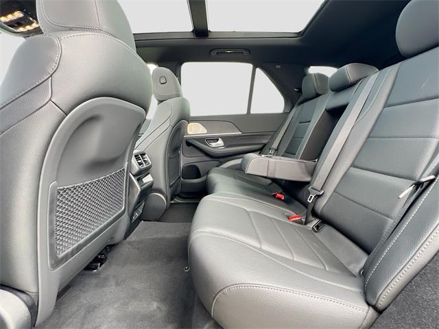 new 2025 Mercedes-Benz GLE 450 car, priced at $82,095