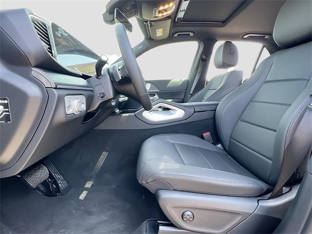 new 2025 Mercedes-Benz GLE 450 car, priced at $77,155