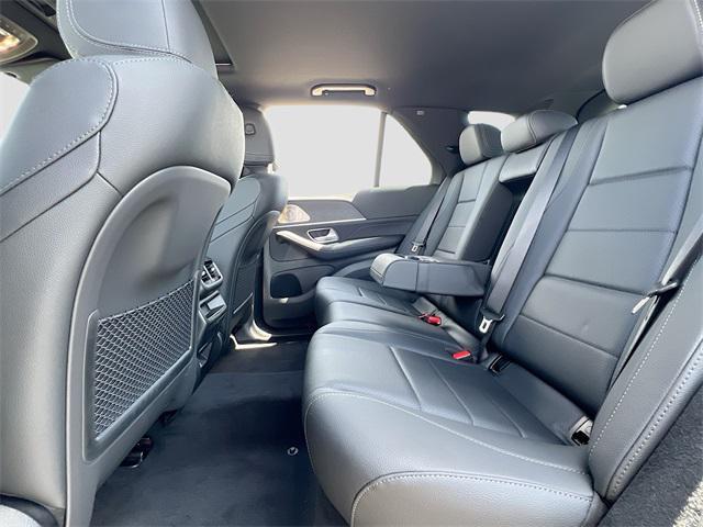 new 2025 Mercedes-Benz GLE 450 car, priced at $77,155