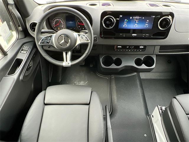 new 2025 Mercedes-Benz Sprinter 2500 car, priced at $77,086