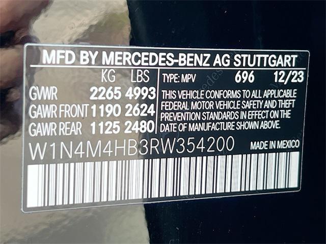 new 2024 Mercedes-Benz GLB 250 car, priced at $51,925