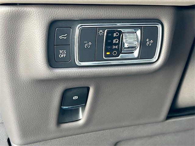 used 2022 Lincoln Nautilus car, priced at $30,000