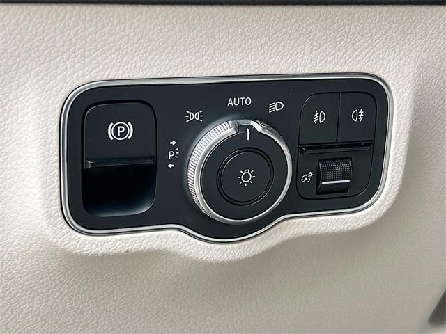 used 2021 Mercedes-Benz GLB 250 car, priced at $26,950