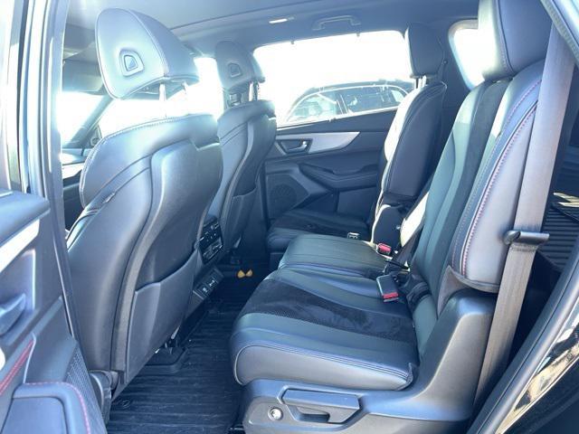 used 2022 Acura MDX car, priced at $41,399