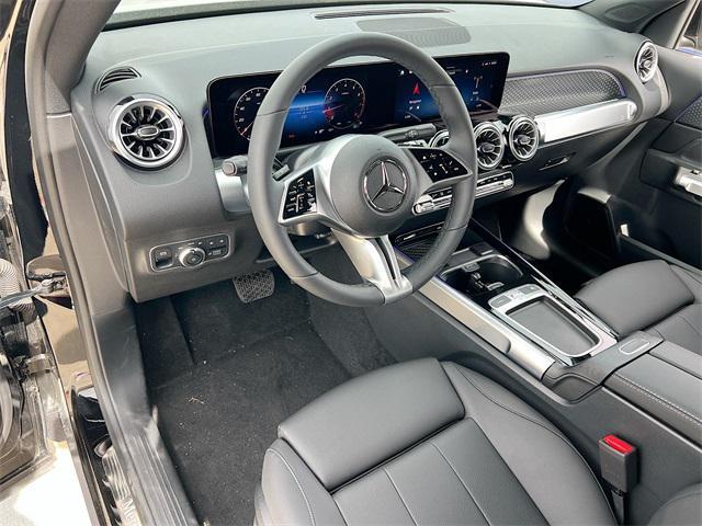 new 2025 Mercedes-Benz GLB 250 car, priced at $51,095