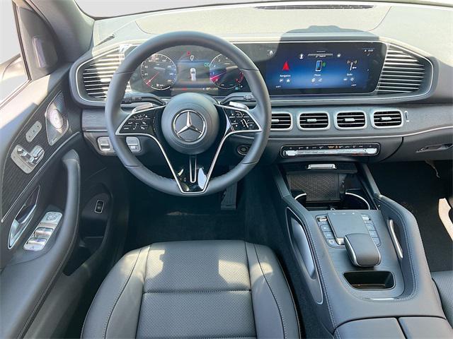 new 2025 Mercedes-Benz GLE 450 car, priced at $77,045