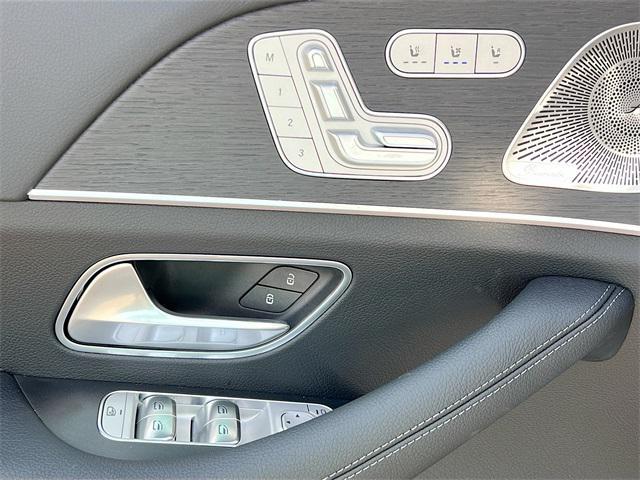 new 2025 Mercedes-Benz GLS 580 car, priced at $123,145