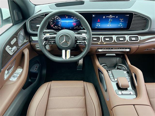 new 2025 Mercedes-Benz GLS 580 car, priced at $123,315