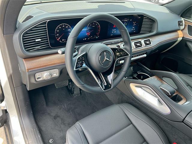 new 2025 Mercedes-Benz GLE 450 car, priced at $75,795