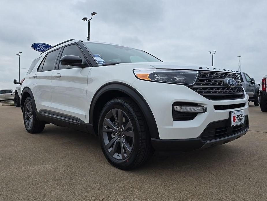 new 2024 Ford Explorer car, priced at $43,570