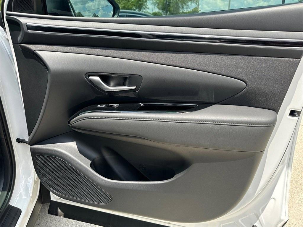 new 2024 Hyundai TUCSON Hybrid car, priced at $34,900