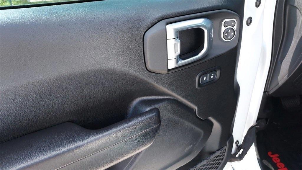 used 2021 Jeep Gladiator car, priced at $34,395