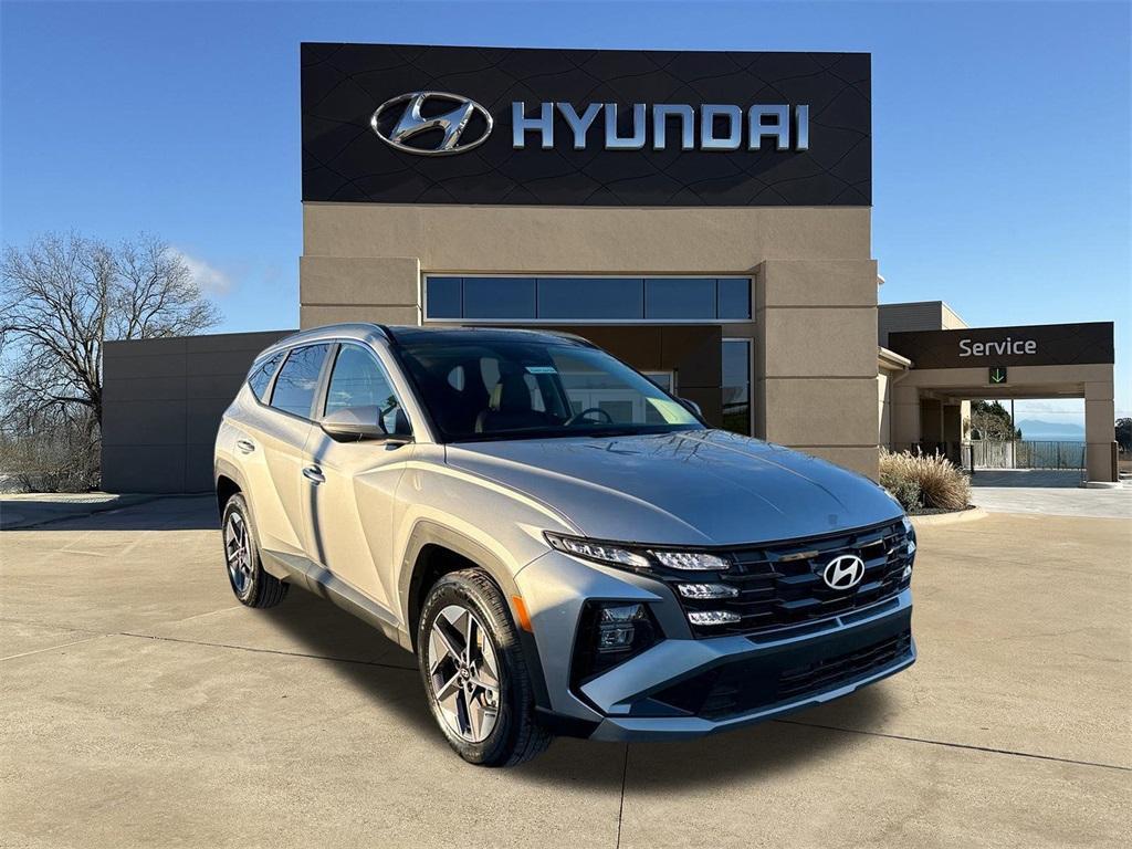 new 2025 Hyundai TUCSON Hybrid car, priced at $38,440