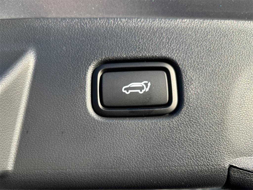 new 2025 Hyundai TUCSON Hybrid car, priced at $38,440