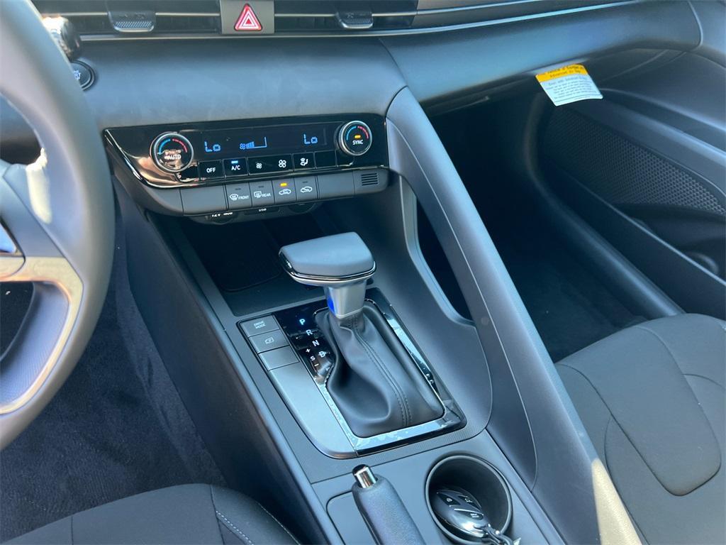 new 2025 Hyundai Elantra car, priced at $23,425