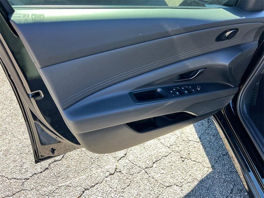 new 2025 Hyundai Elantra car, priced at $23,425