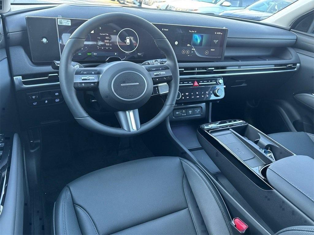 new 2025 Hyundai TUCSON Hybrid car